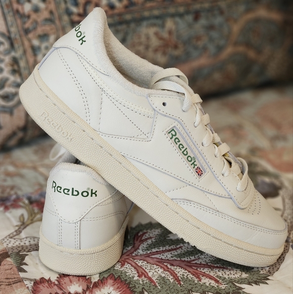 Reebok Shoes - Reebok White and Green Sneakers